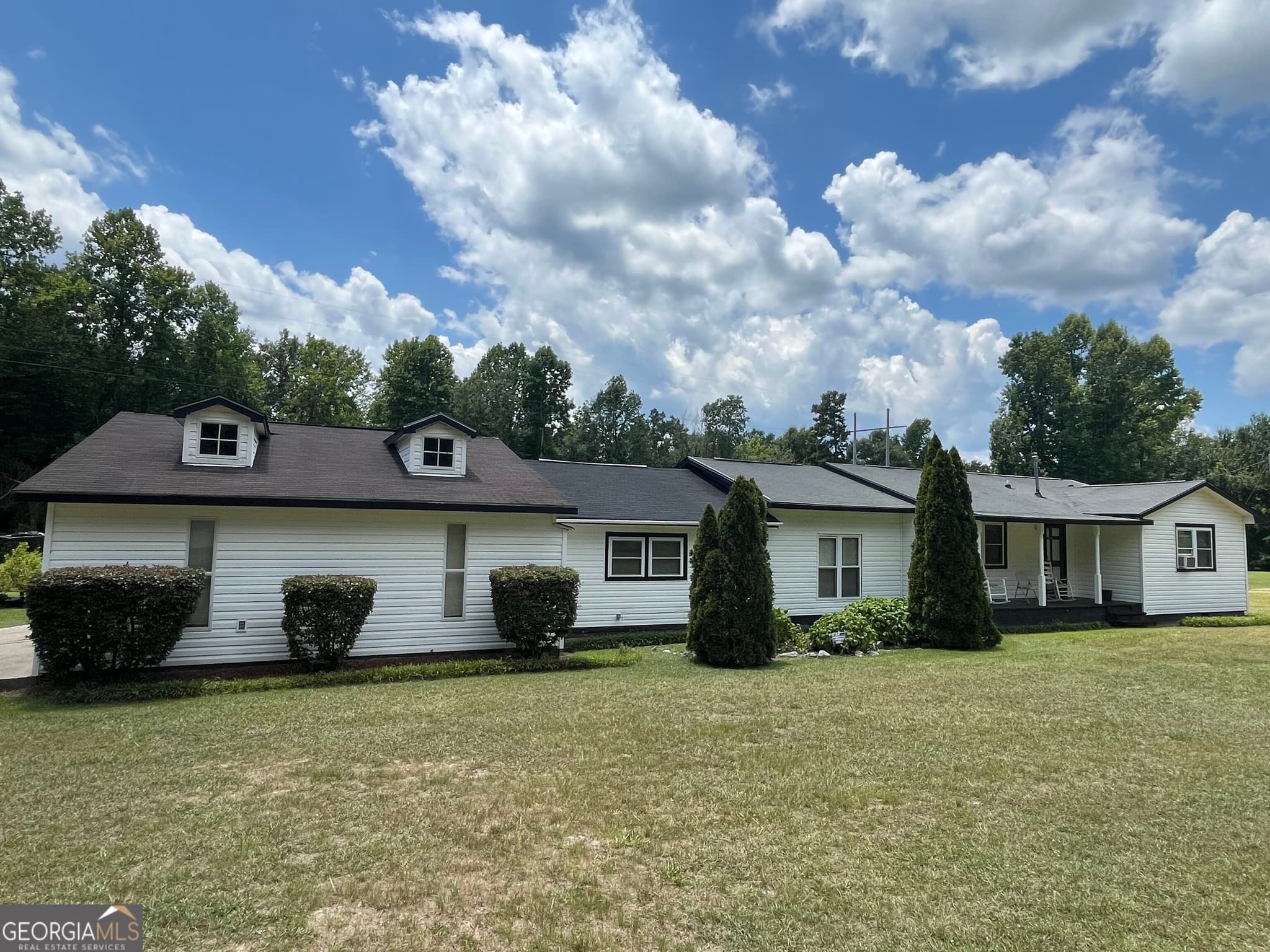 3 bedroom, 2.5 bathroom, 1,708 sq ft single family residence for sale at 765 Stembridge Road, Milledgeville, GA 31061 — photo 1 of 17