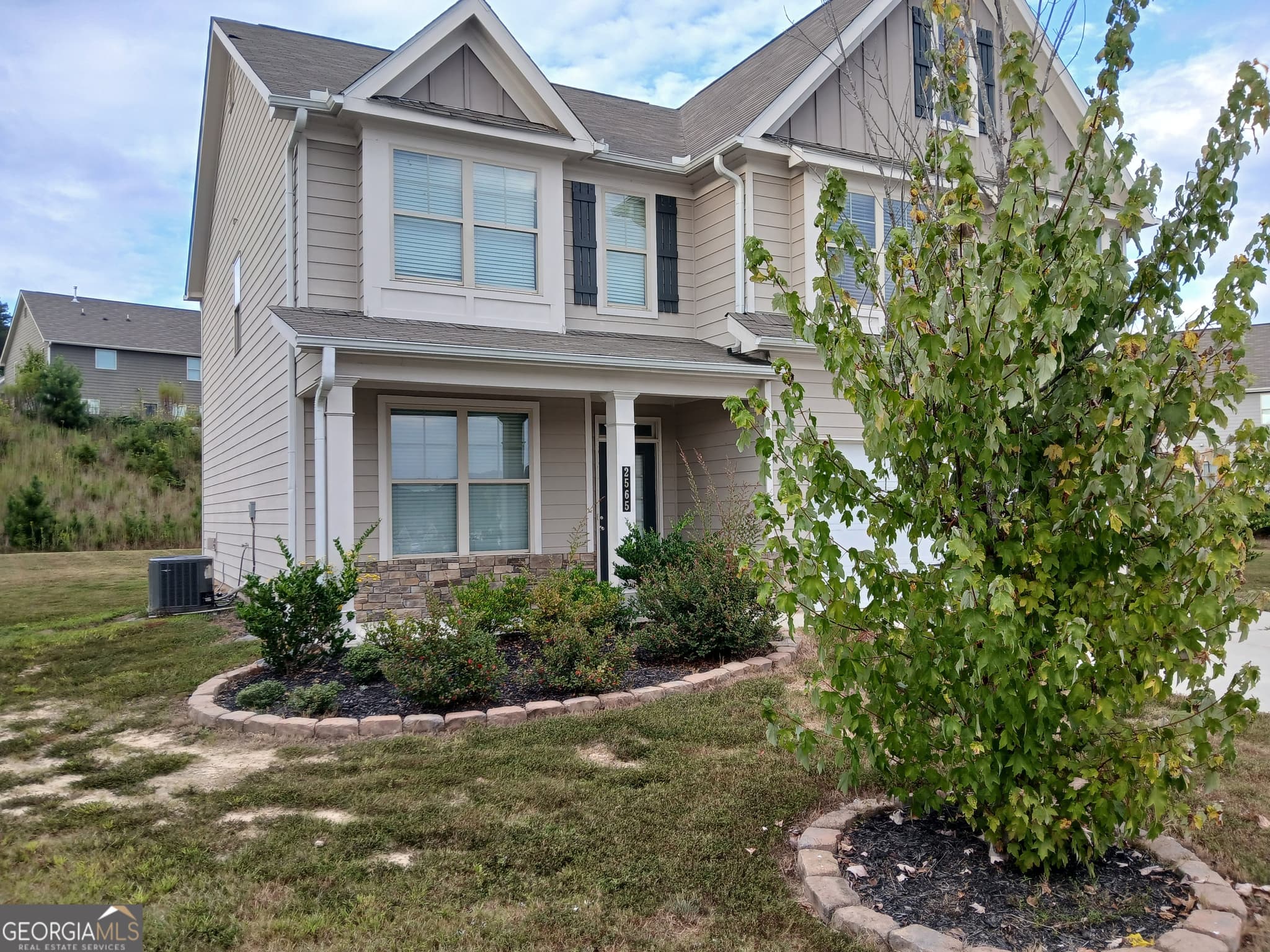 4 bedroom, 2.5 bathroom, 2,882 sq ft single family residence for sale at 2565 Bear Mountain Street, Lithonia, GA 30058 — photo 2