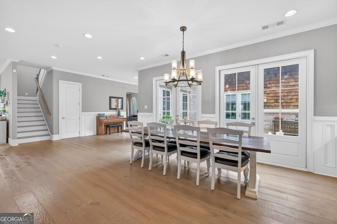 6 bedroom, 6.5 bathroom, 6,101 sq ft single family residence for sale at 6509 Snug Harbor Court, Flowery Branch, GA 30542 — photo 9