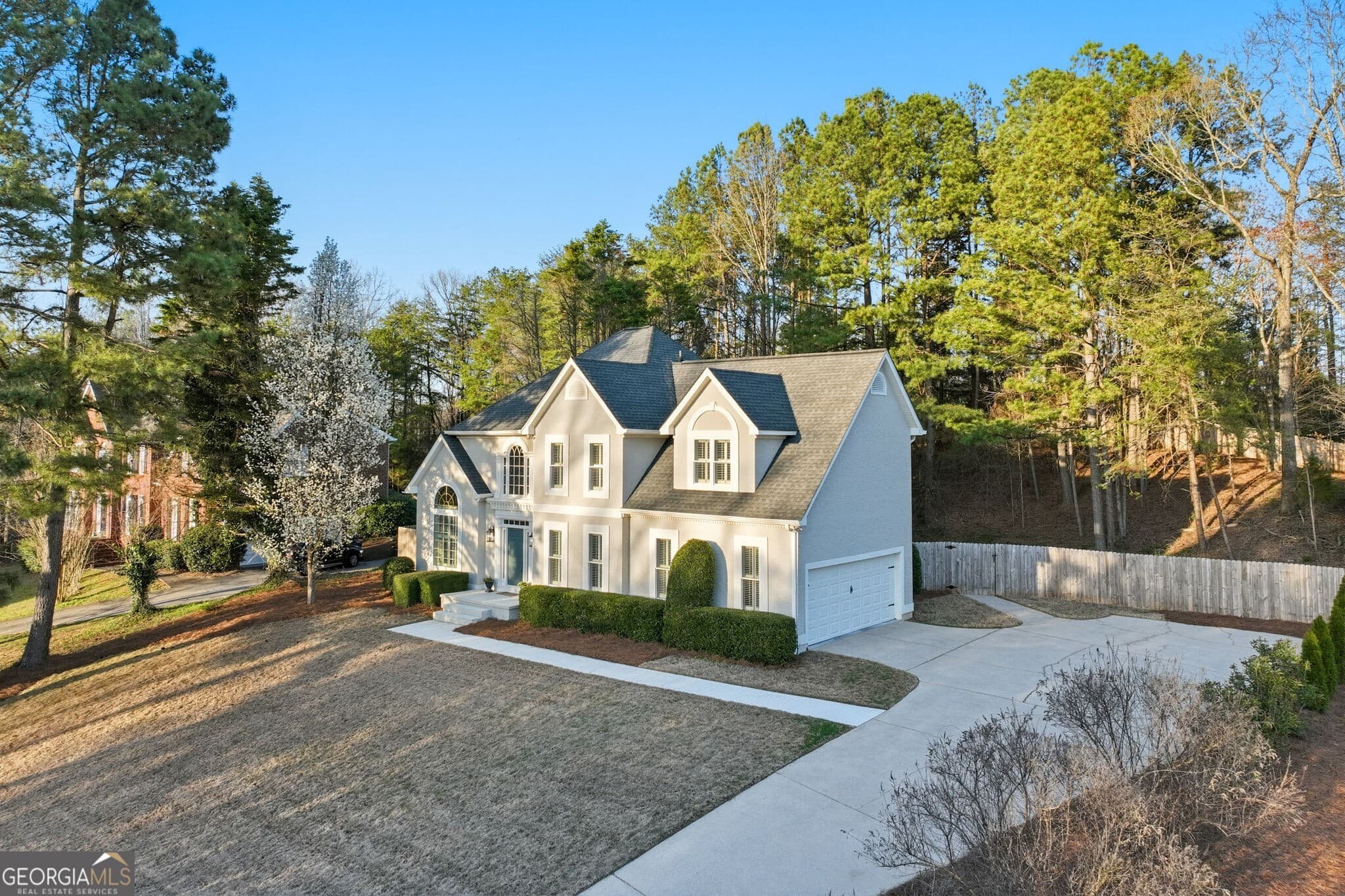4 bedroom, 2.5 bathroom, 2,820 sq ft single family residence for sale at 711 Chattahoochee Place, Gainesville, GA 30506 — photo 3