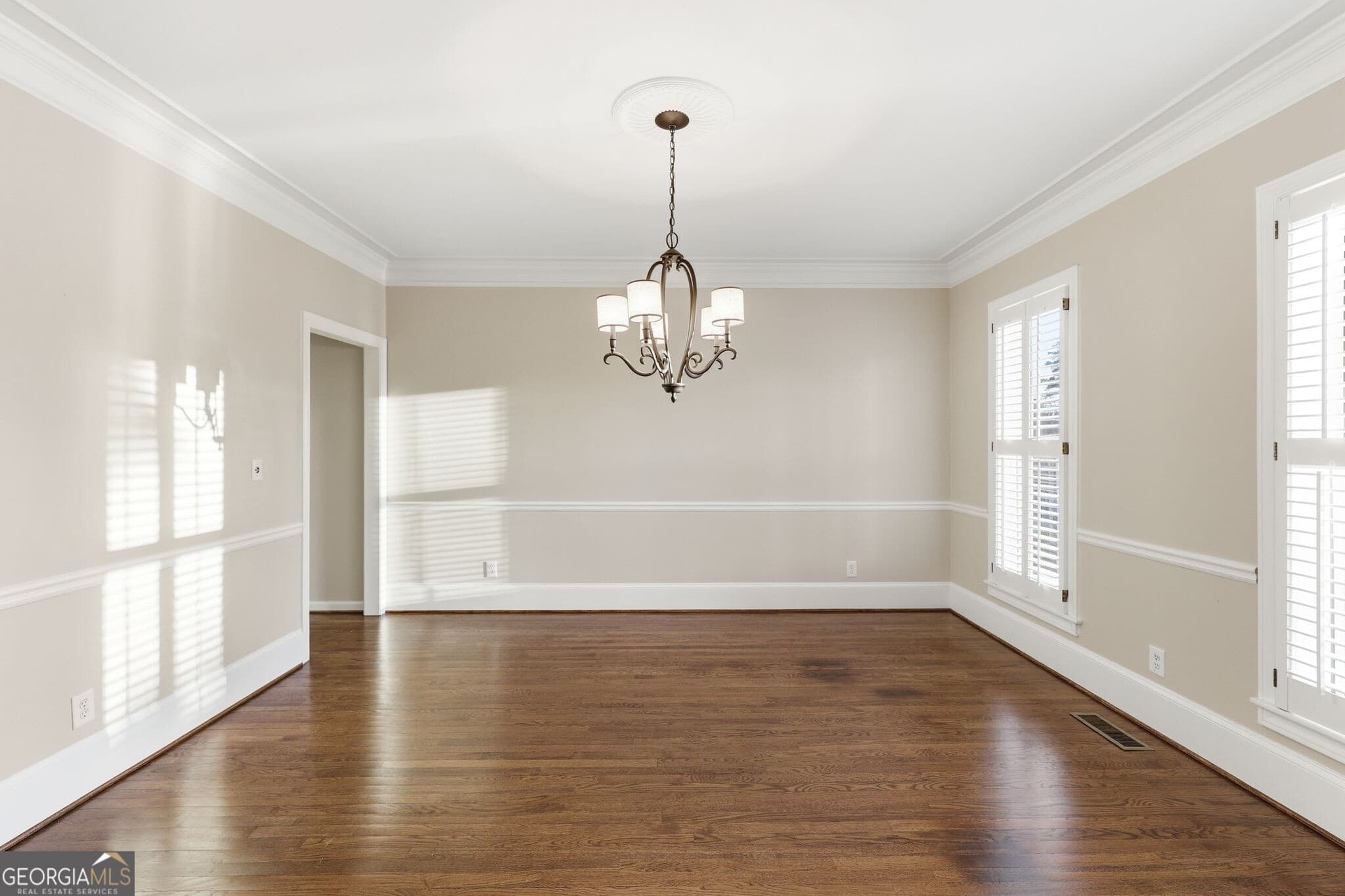 4 bedroom, 2.5 bathroom, 2,820 sq ft single family residence for sale at 711 Chattahoochee Place, Gainesville, GA 30506 — photo 8
