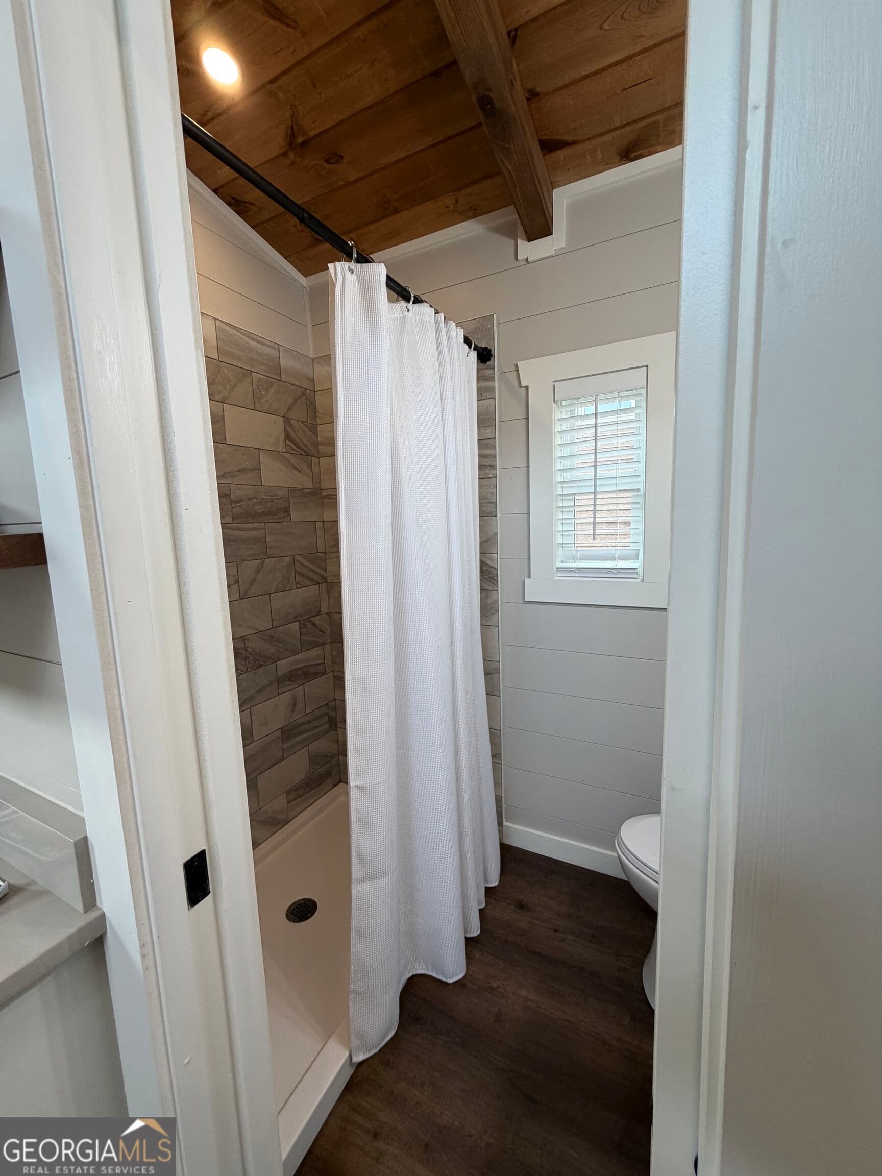 1 bedroom, 1 bathroom, 396 sq ft single family residence for sale at 4960 Laurel Lodge Road #46, Clarkesville, GA 30523 — photo 5