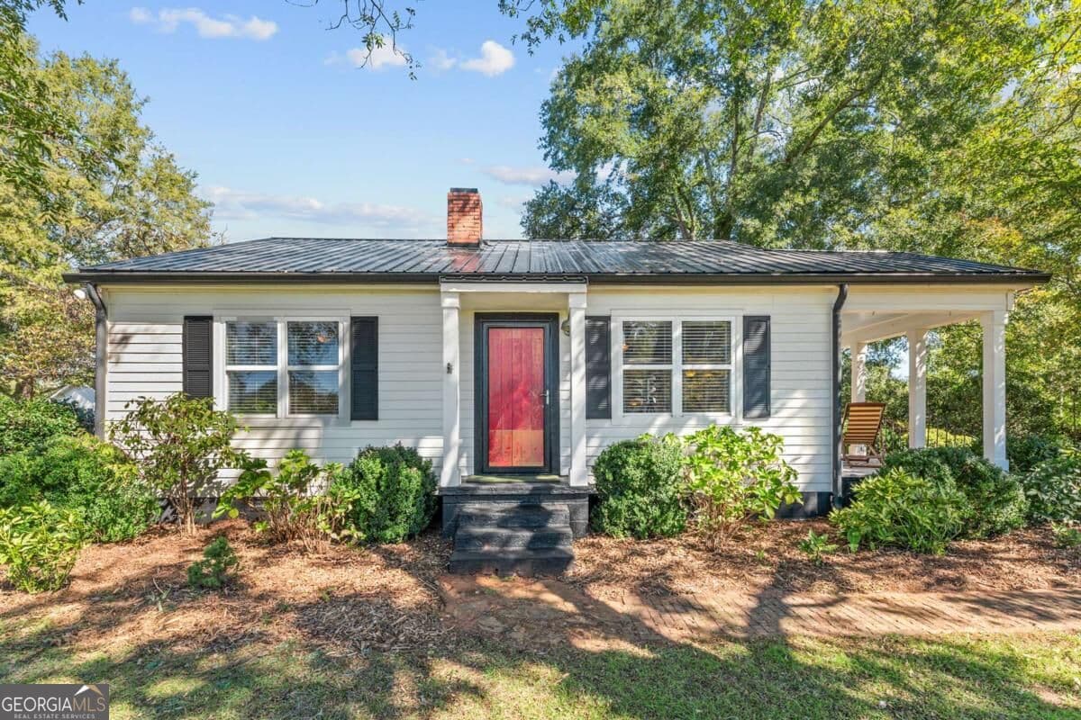 4 bedroom, 3 bathroom, 1,988 sq ft farm for sale at 3131 Greensboro Highway, Watkinsville, GA 30677 — photo 6