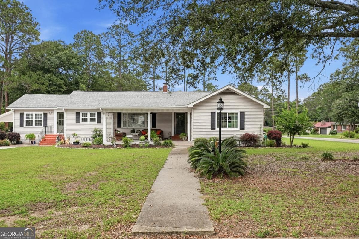 3 bedroom, 2.5 bathroom single family residence sold at 701 W 14Th Street, Tifton, GA 31794