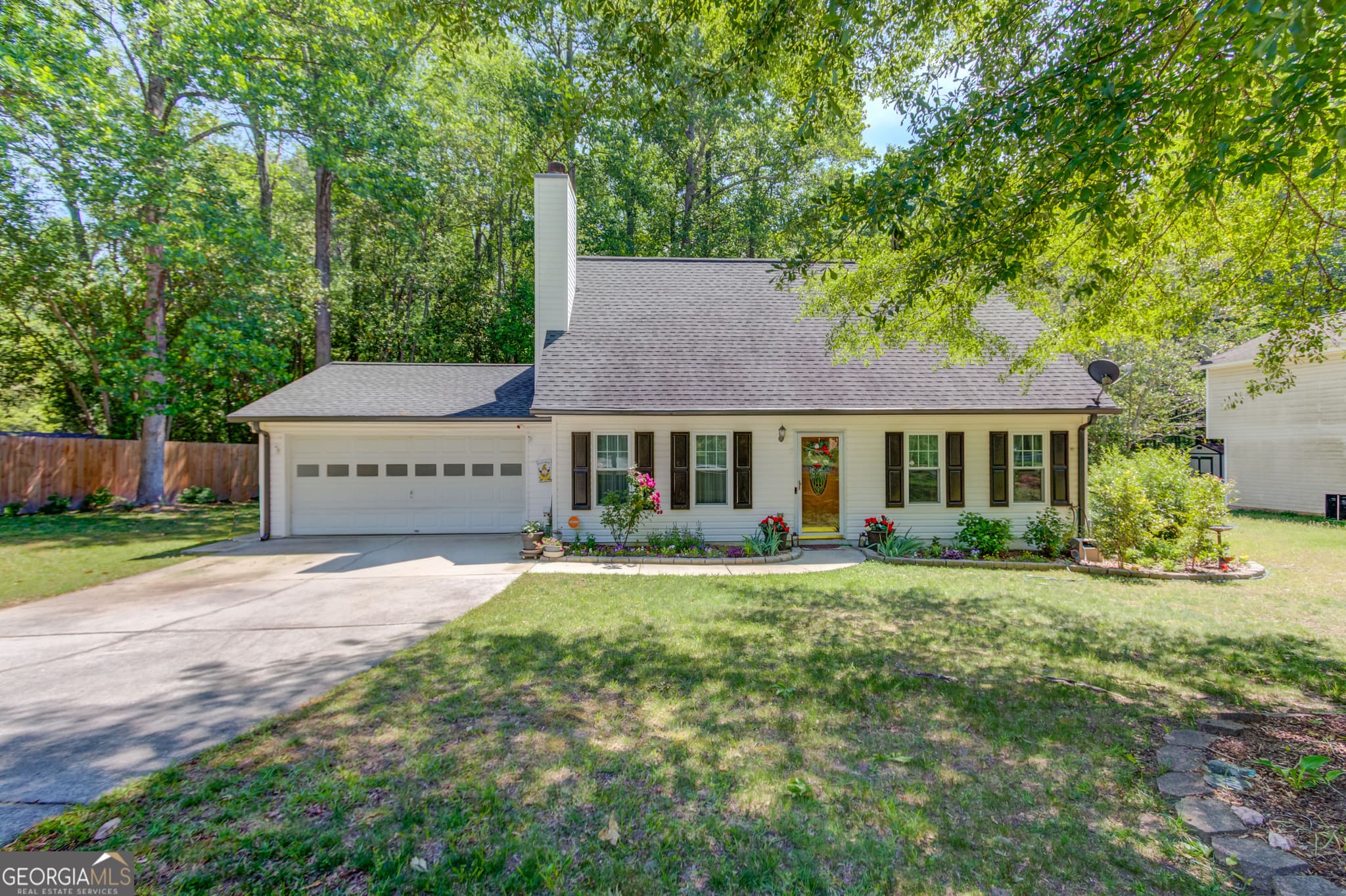 3 bedroom, 2 bathroom, 1,580 sq ft single family residence sold at 1584 Lakemont Drive, Grayson, GA 30017