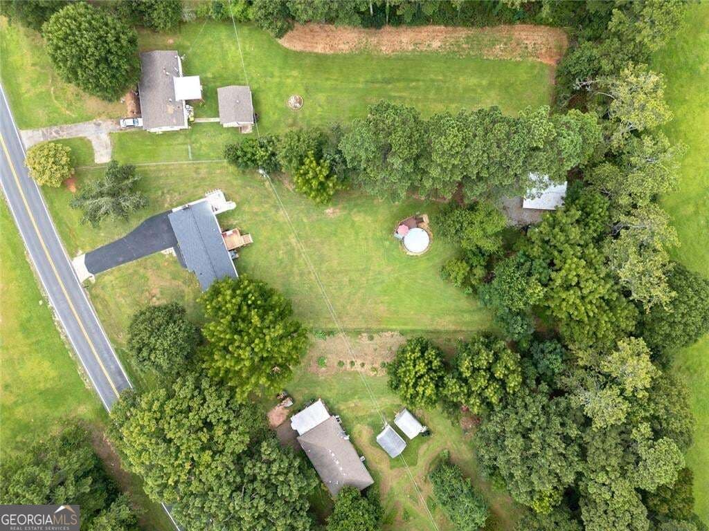 3 bedroom, 2 bathroom, 1,225 sq ft single family residence for sale at 850 New Hope Road, Fayetteville, GA 30214 — photo 3