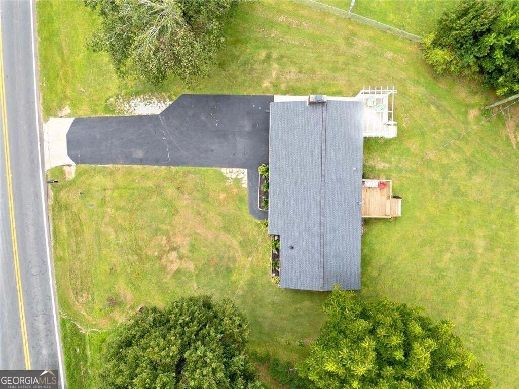 3 bedroom, 2 bathroom, 1,225 sq ft single family residence for sale at 850 New Hope Road, Fayetteville, GA 30214 — photo 4