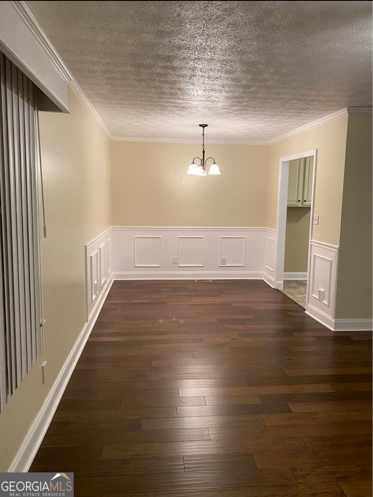 3 bedroom, 1 bathroom, 1,040 sq ft single family residence for sale at 103 Jones Place, Warner Robins, GA 31088 — photo 2