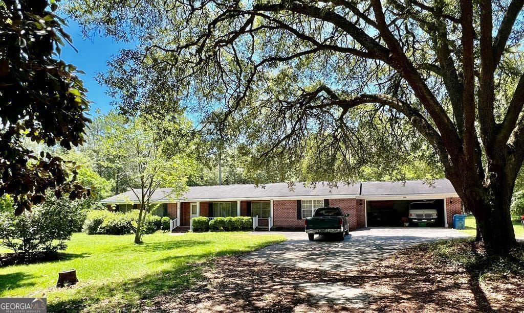 3 bedroom, 3 bathroom, 3,200 sq ft residential sold at 712 Ga Hwy 292 (collins Rd), Lyons, GA 30436