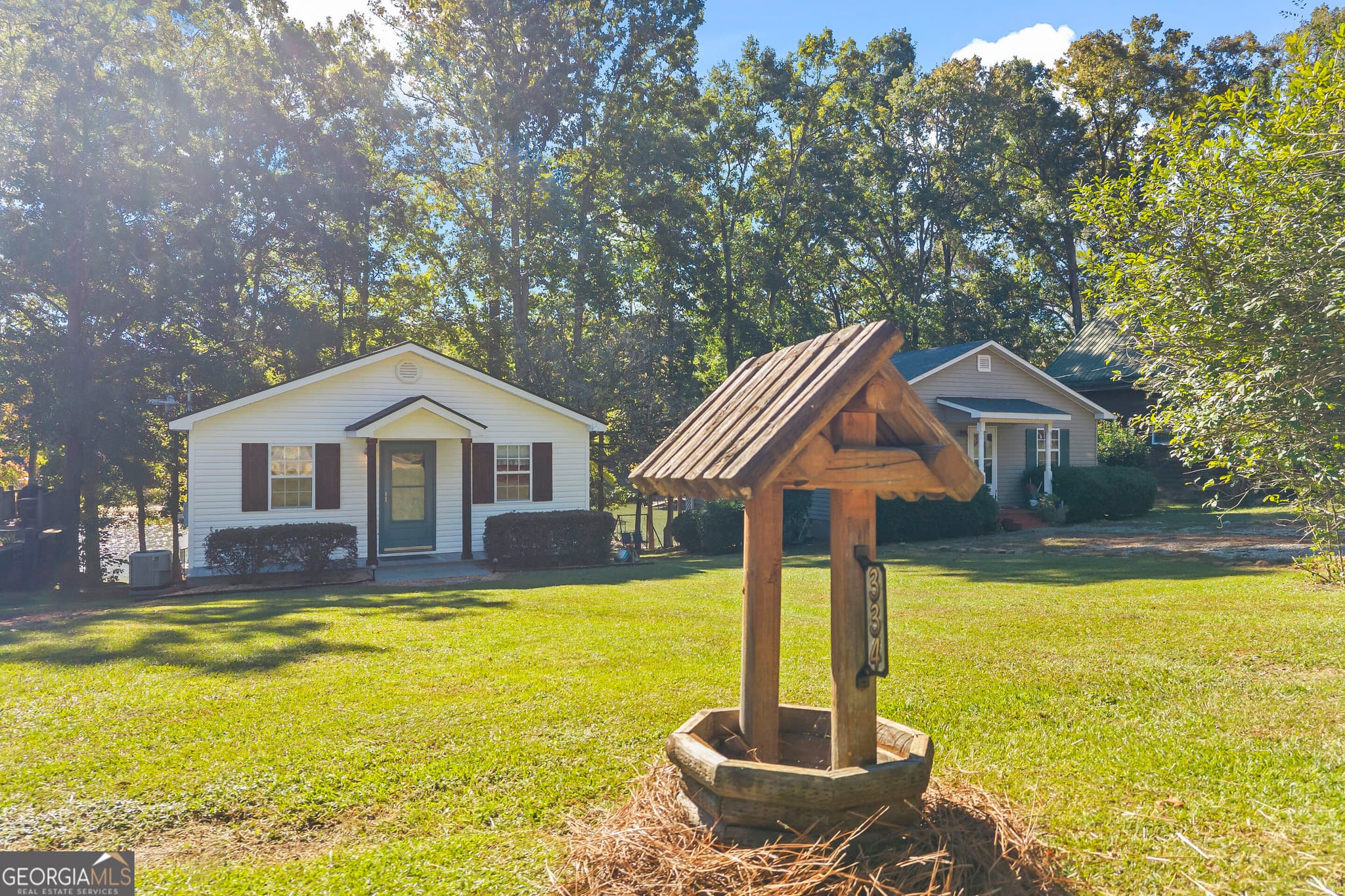 2 bedroom, 1 bathroom, 912 sq ft single family residence for sale at 334 S Century Drive, Martin, GA 30557 — photo 6