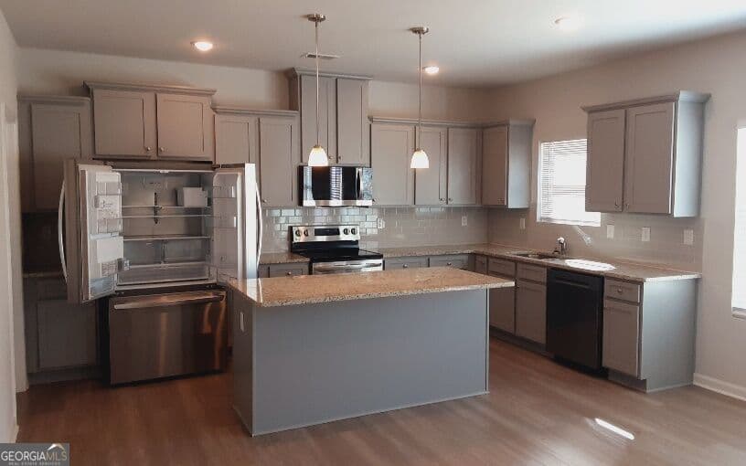 5 bedroom, 3 bathroom, 2,426 sq ft single family residence for rent at 11837 Rizvan Place, Covington, GA 30014 for $2,650 a month — photo 6