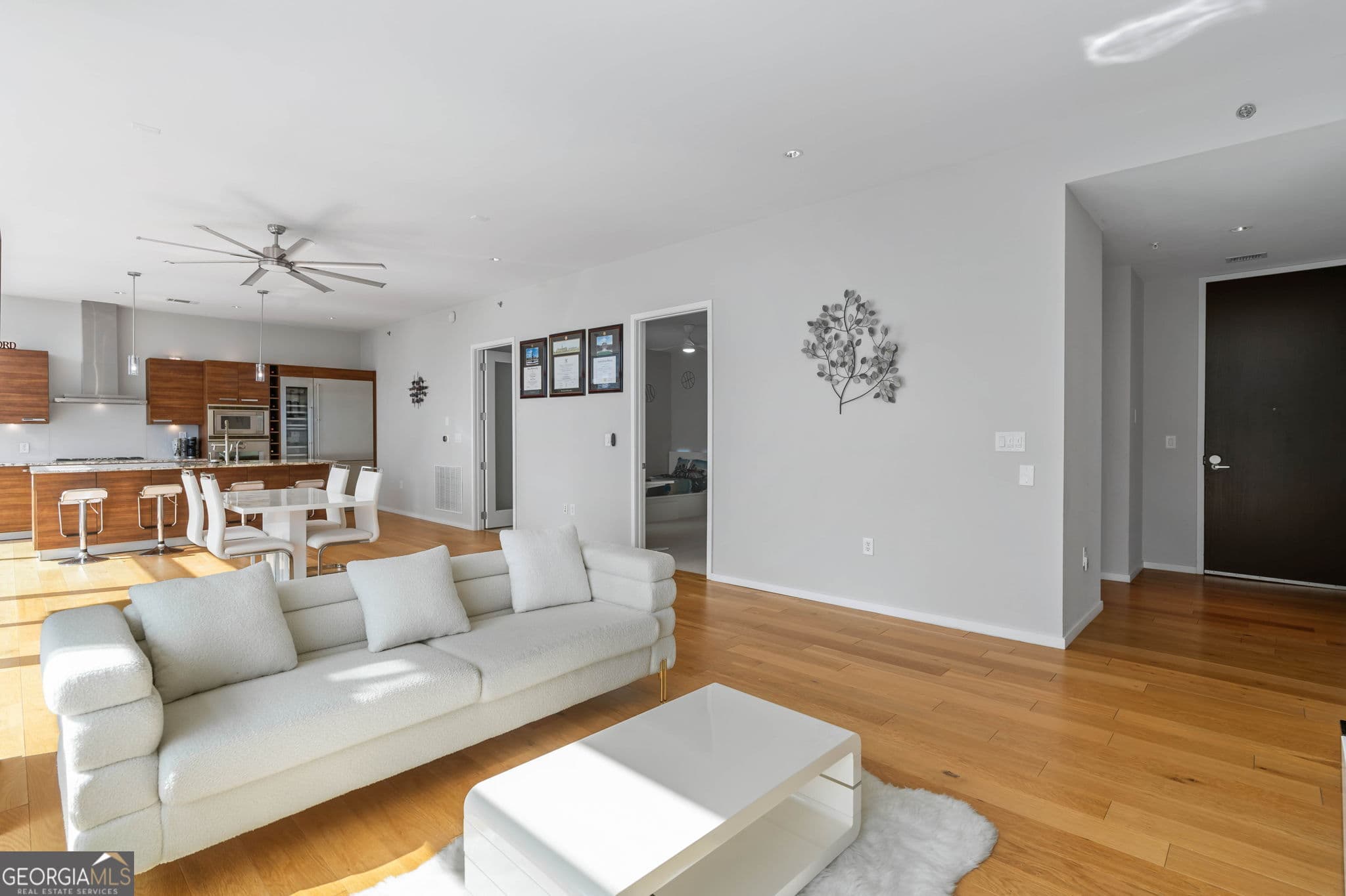 2 bedroom, 2.5 bathroom, 1,774 sq ft condominium for sale at 45 Ivan Allen Jr Boulevard 2501, Atlanta, GA 30308 — photo 1 of 29