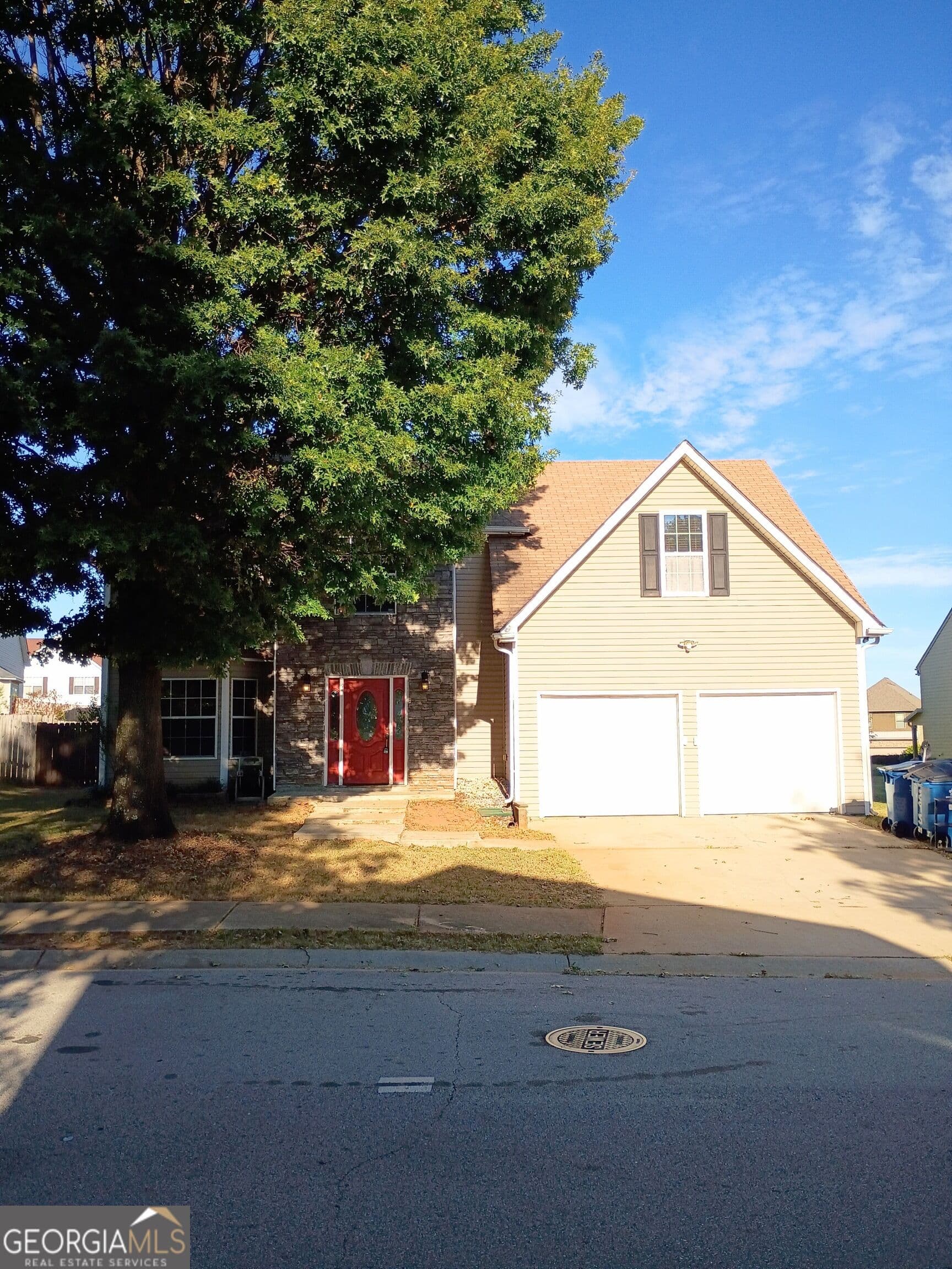4 bedroom, 2.5 bathroom, 2,650 sq ft single family residence for rent at 295 Vaness Drive, Mcdonough, GA 30253 for $2,400 a month