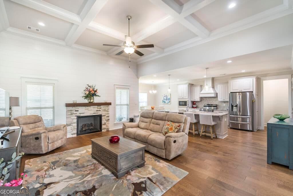 4 bedroom, 3 bathroom, 2,400 sq ft single family residence for sale at 104 Gracetree Way, Kathleen, GA 31047 — photo 3