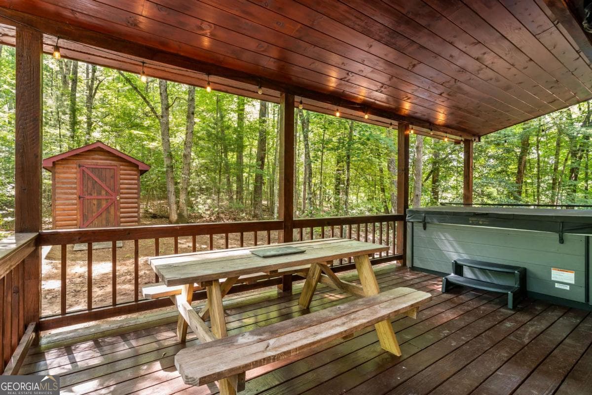3 bedroom, 3 bathroom, 1,656 sq ft cabin,single family residence for sale at 162 Little Falls Drive, Mineral Bluff, GA 30559 — photo 6