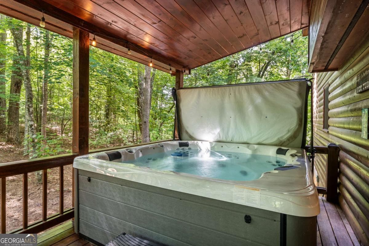 3 bedroom, 3 bathroom, 1,656 sq ft cabin,single family residence for sale at 162 Little Falls Drive, Mineral Bluff, GA 30559 — photo 8