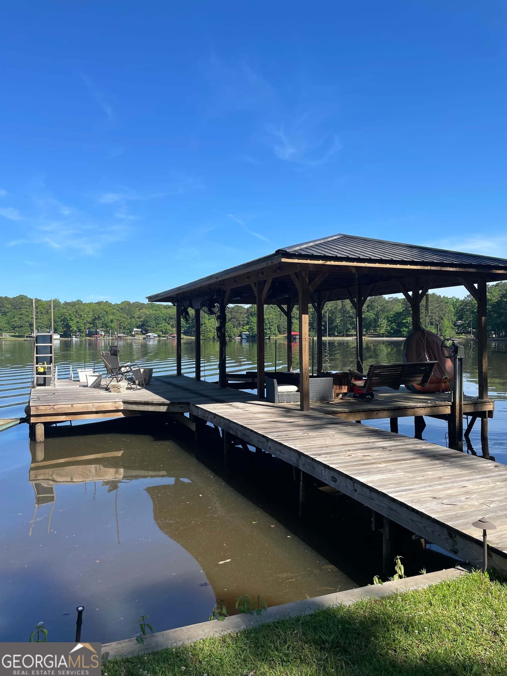 2 bedroom, 1 bathroom, 682 sq ft cabin,single family residence for sale at 337 NW Thomas Drive, Eatonton, GA 31024 — photo 3