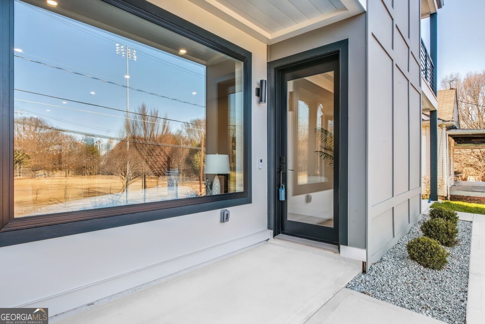 3 bedroom, 3.5 bathroom, 1,831 sq ft townhouse sold at 337 Pine Street B, Atlanta, GA 30308