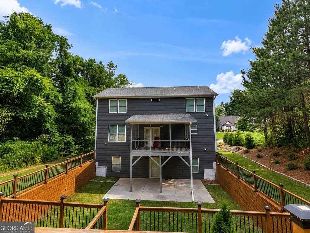 4 bedroom, 2 bathroom, 3,322 sq ft single family residence for sale at 655 Transit Circle, Atlanta, GA 30349 — photo 8