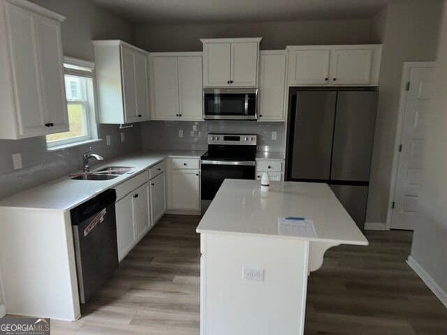 4 bedroom, 2.5 bathroom, 2,191 sq ft single family residence for sale at 1156 Bodega Loop, Locust Grove, GA 30248 — photo 8