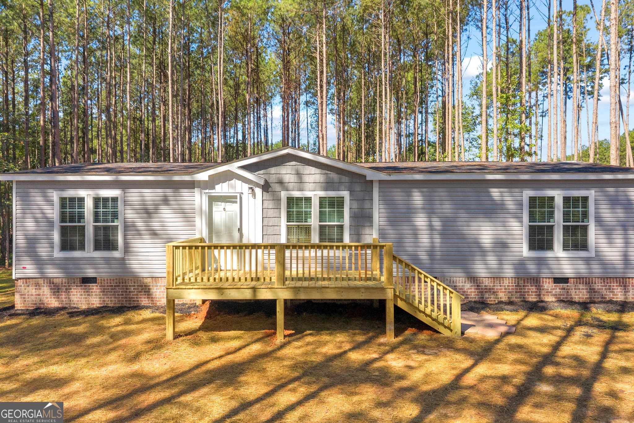 3 bedroom, 2 bathroom, 1,456 sq ft single family residence under contract at 848 Swilling Road, Martin, GA 30557