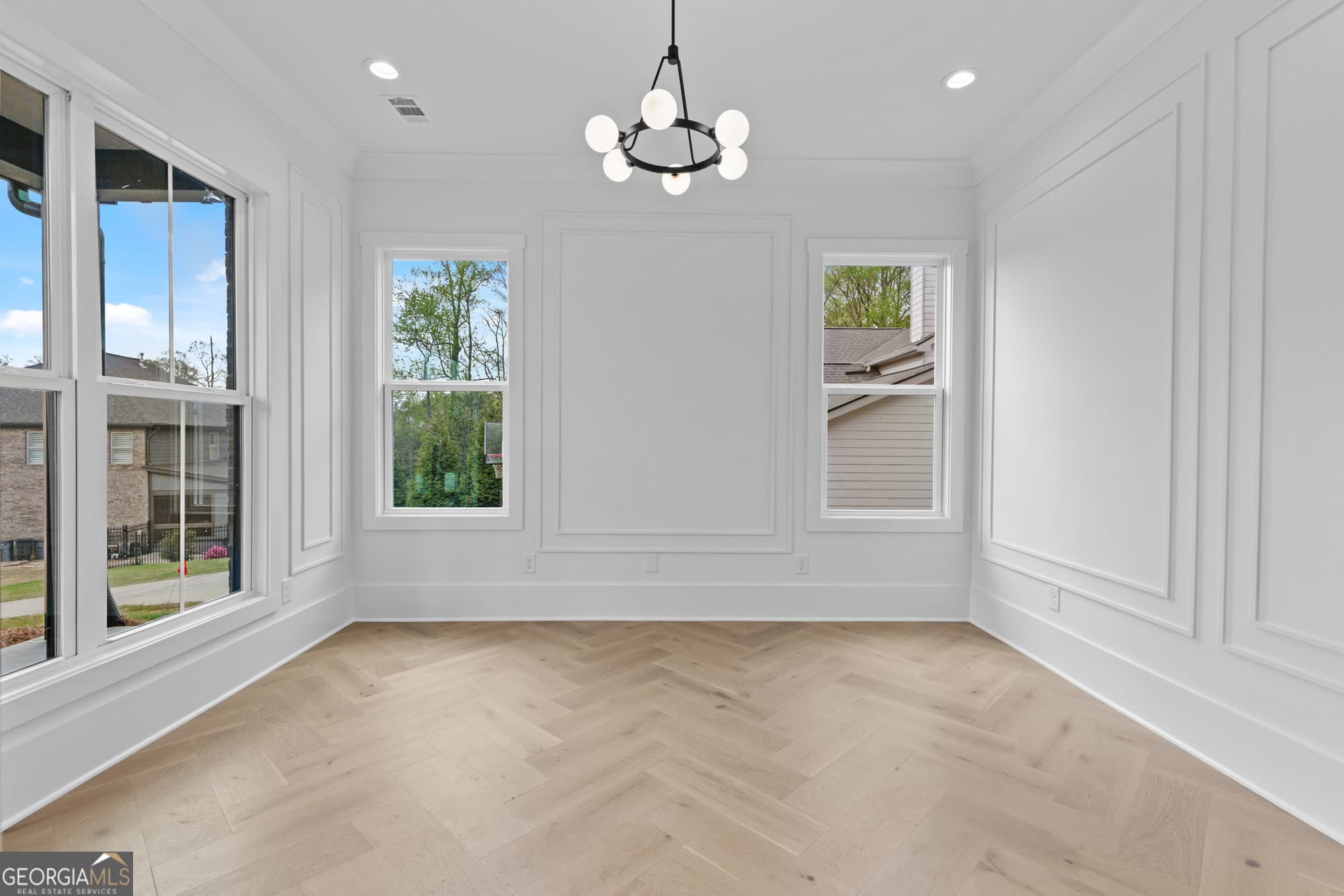 7 bedroom, 8.5 bathroom, 8,600 sq ft single family residence for sale at 3299 Bailey Road, Mulberry, GA 30019 — photo 6