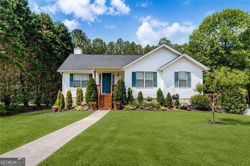 5 bedroom, 3 bathroom, 3,658 sq ft single family residence for rent at 2657 Amberly Glen Drive, Dacula, GA 30019 for $2,500 a month