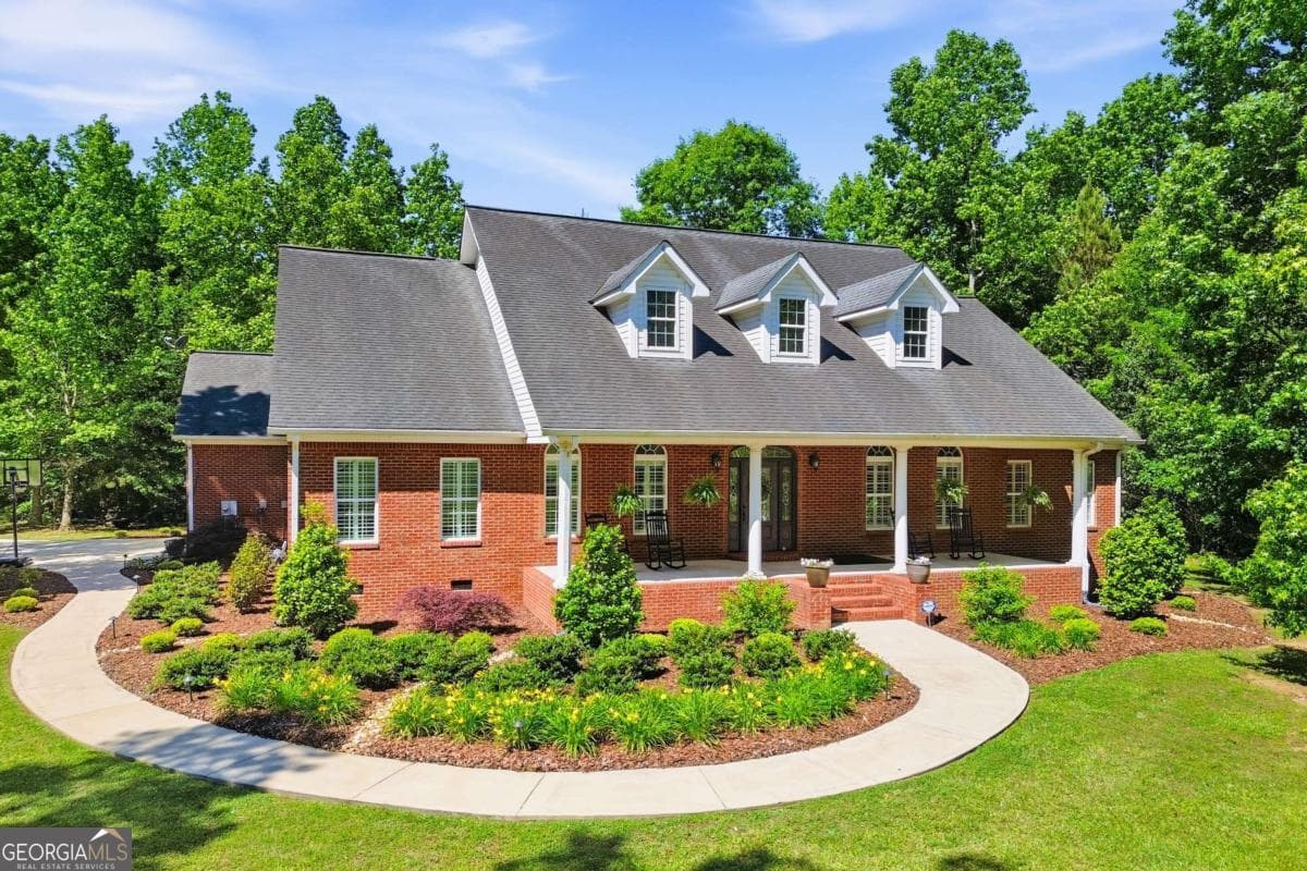4 bedroom, 3.5 bathroom single family residence sold at 310 Gaines Road, Dalton, GA 30721