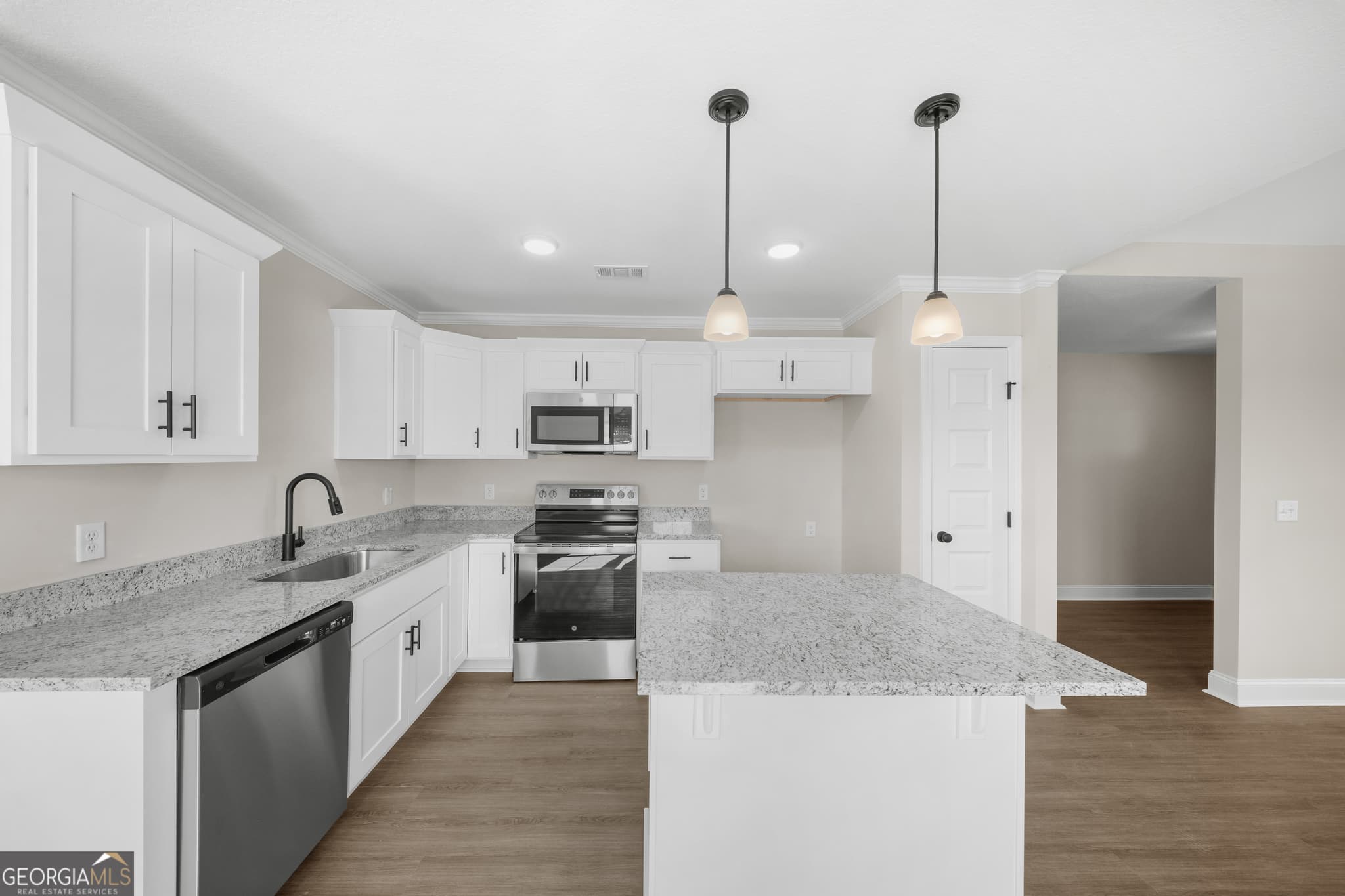 3 bedroom, 2 bathroom, 1,525 sq ft single family residence for sale at 1109 Spurweed Lane 48, Statesboro, GA 30458 — photo 3