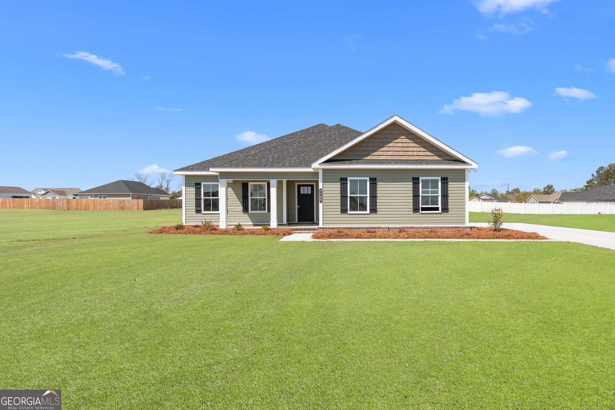 3 bedroom, 2 bathroom, 1,525 sq ft single family residence for sale at 1109 Spurweed Lane 48, Statesboro, GA 30458