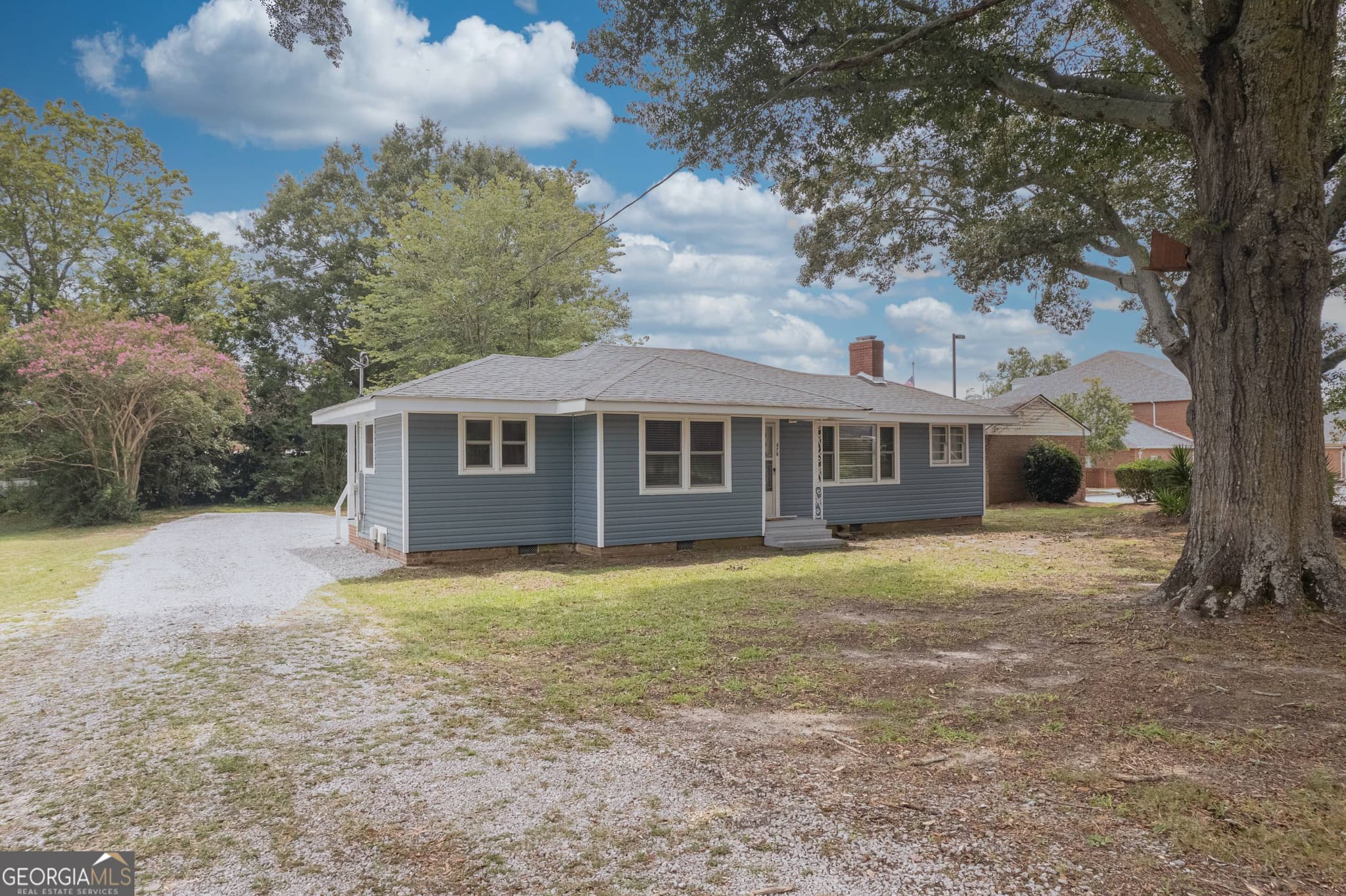2 bedroom, 1 bathroom, 1,179 sq ft single family residence for rent at 478 E Johnson Street, Hartwell, GA 30643 for $1,400 a month — photo 1 of 1