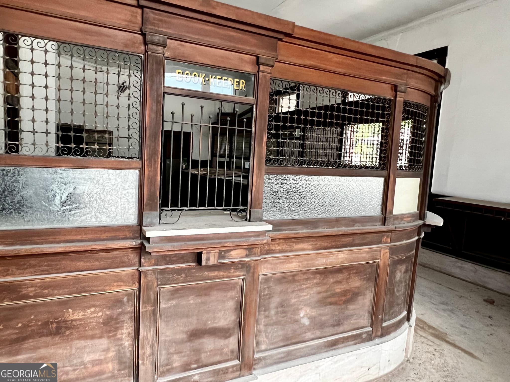 1 bedroom, 2 bathroom, 8,500 sq ft mixed use for sale at 140 Montgomery Street, Toomsboro, GA 31090 — photo 5