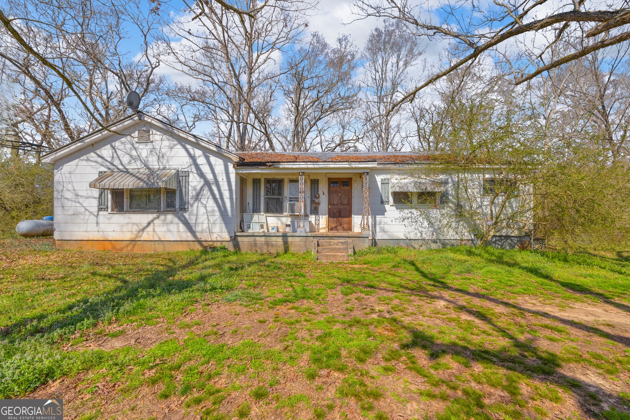 3 bedroom, 1 bathroom, 1,248 sq ft single family residence for sale at 5354 Highway 29, Royston, GA 30662