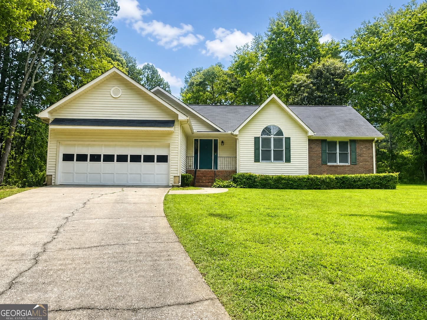3 bedroom, 2 bathroom, 1,861 sq ft single family residence for sale at 170 Thistledown Place, Mount Airy, GA 30563