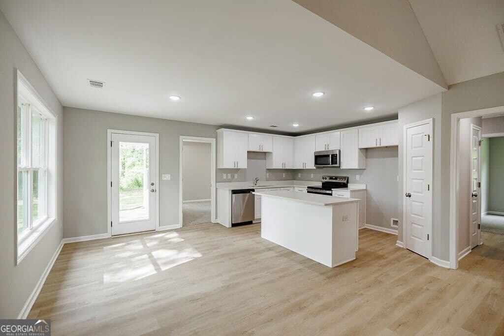 3 bedroom, 2 bathroom, 1,253 sq ft single family residence for sale at 303 Ashbrook Trace Drive LOT 18, Athens, GA 30605 — photo 7