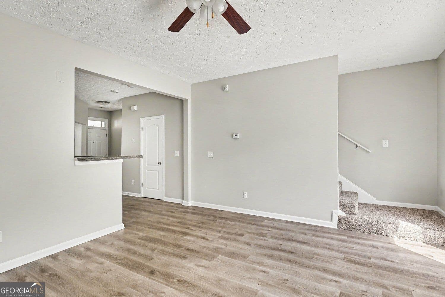 3 bedroom, 2.5 bathroom, 1,348 sq ft townhouse for sale at 6404 Ellenwood Drive, Rex, GA 30273 — photo 6
