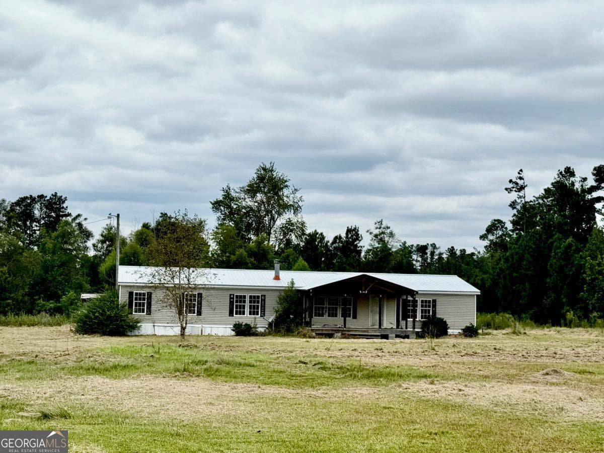 3 bedroom, 2 bathroom, 2,432 sq ft manufactured home,mobile home sold at 642 Still Road, Glenwood, GA 30428