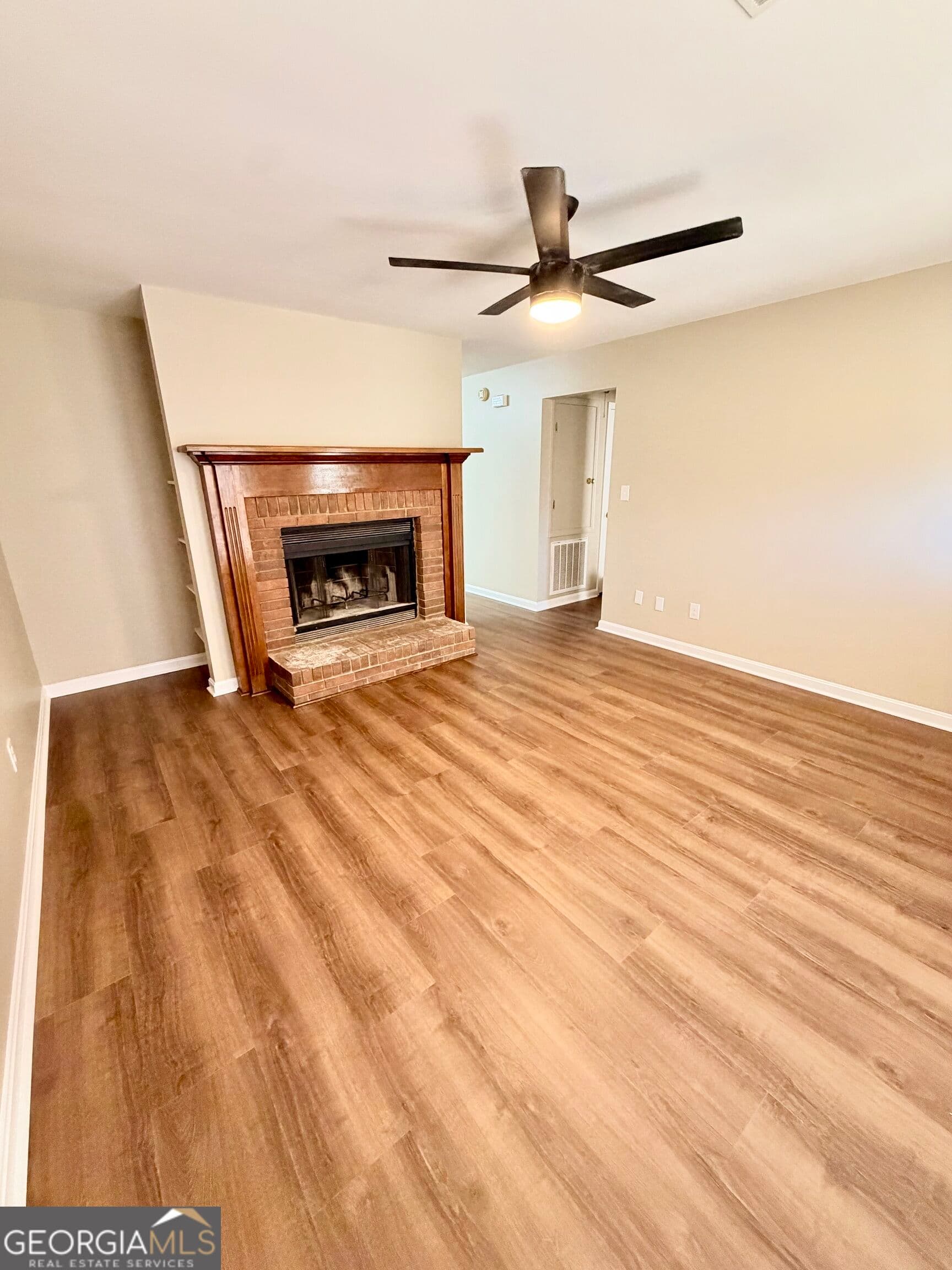 2 bedroom, 2 bathroom, 1,239 sq ft townhouse for rent at 308 Williamsburg Avenue, Warner Robins, GA 31088 for $1,800 a month — photo 2