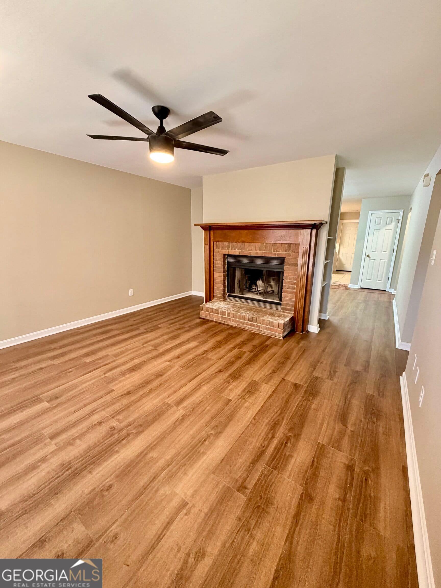 2 bedroom, 2 bathroom, 1,239 sq ft townhouse for rent at 308 Williamsburg Avenue, Warner Robins, GA 31088 for $1,800 a month — photo 3