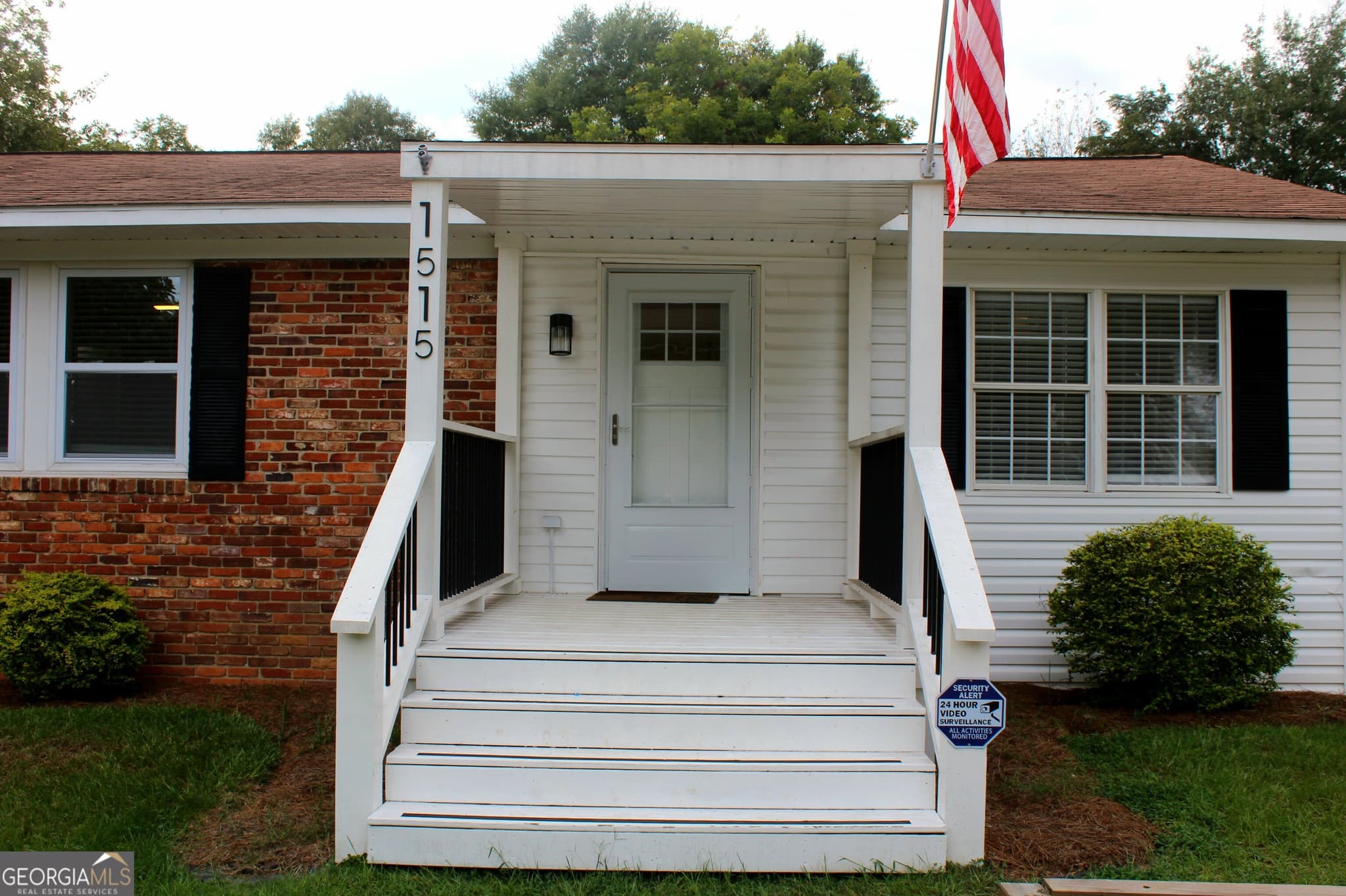 3 bedroom, 2 bathroom, 1,307 sq ft single family residence for sale at 1515 Rockdale Drive, Dublin, GA 31021 — photo 3