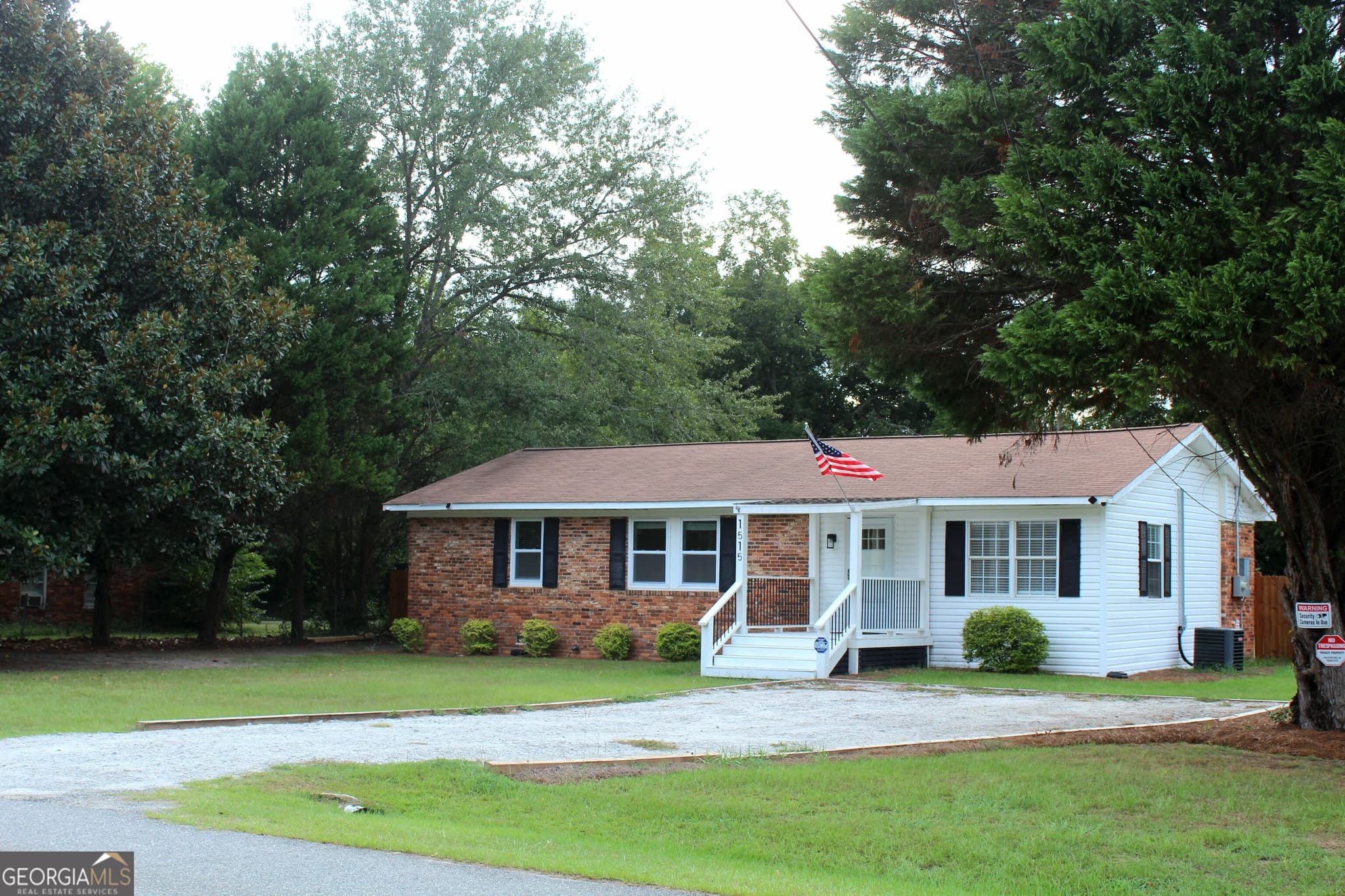 3 bedroom, 2 bathroom, 1,307 sq ft single family residence for sale at 1515 Rockdale Drive, Dublin, GA 31021 — photo 1 of 26