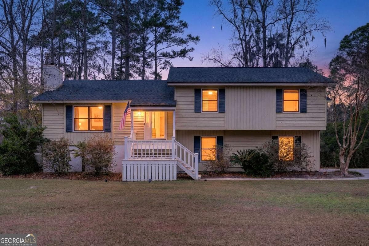 3 bedroom, 2 bathroom, 2,195 sq ft single family residence for sale at 314 Mill Run Road, Richmond Hill, GA 31324 — photo 2