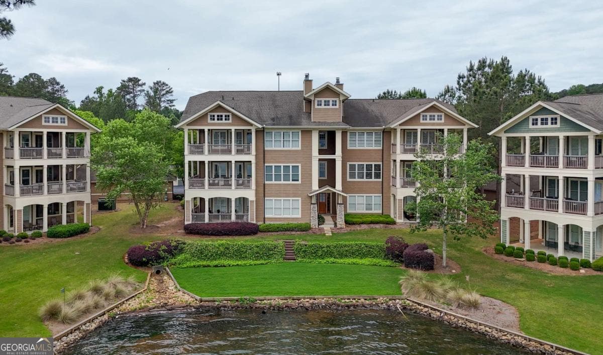 3 bedroom, 2 bathroom, 1,754 sq ft condominium for sale at 117 S Bay Road 402, Eatonton, GA 31024