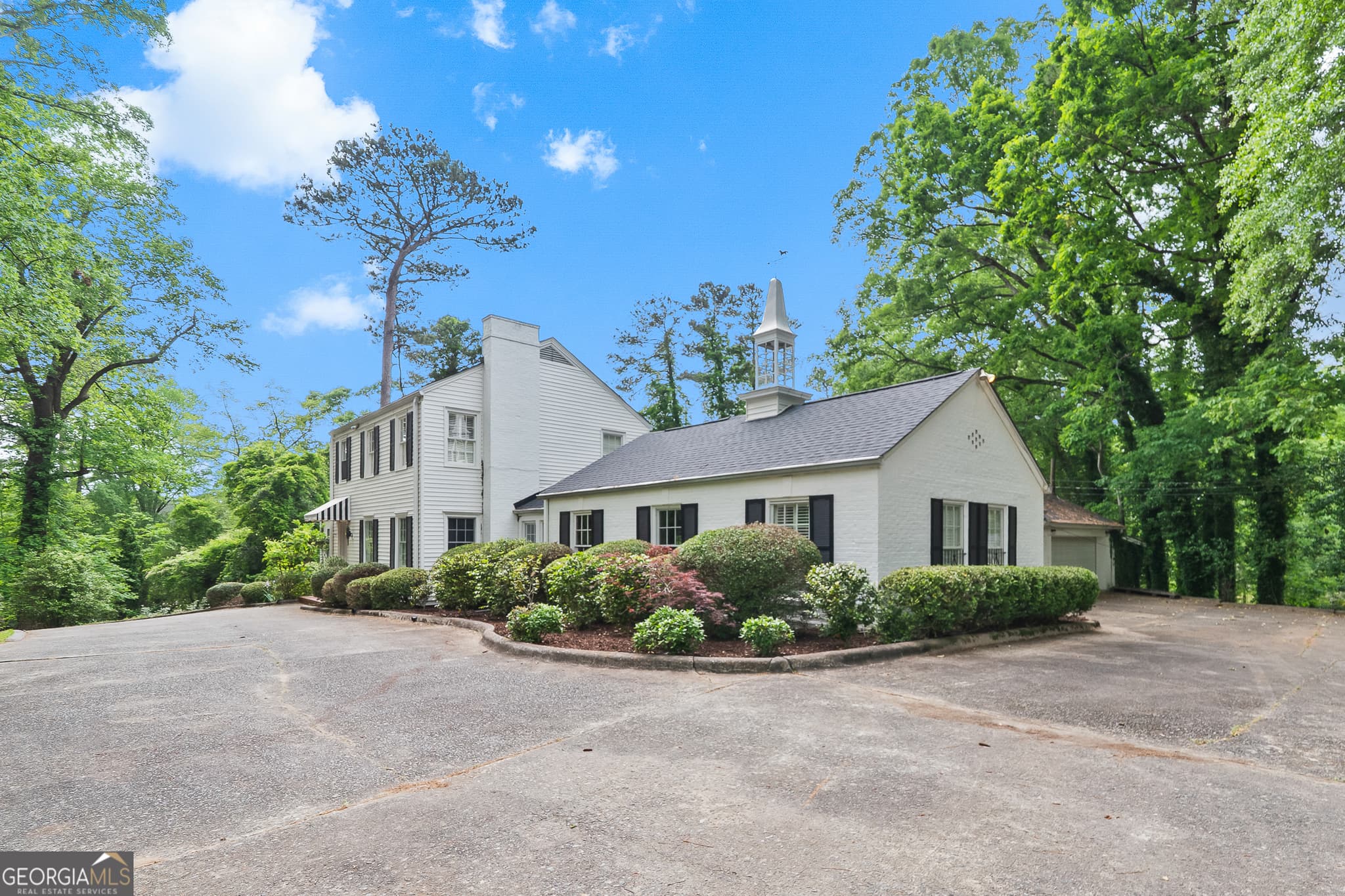 4 bedroom, 4.5 bathroom, 4,347 sq ft single family residence sold at 1419 Briarcliff Road, Macon, GA 31201