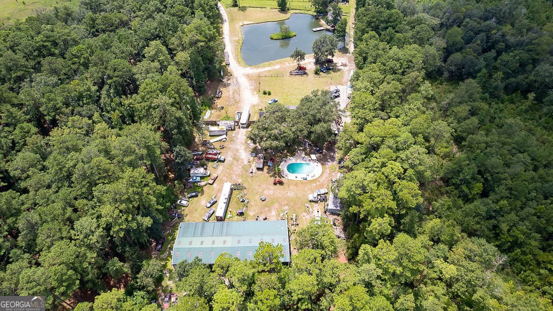 4 bedroom, 2 bathroom, 2,455 sq ft single family residence for sale at 2301 Us Highway 80, Bloomingdale, GA 31302 — photo 10