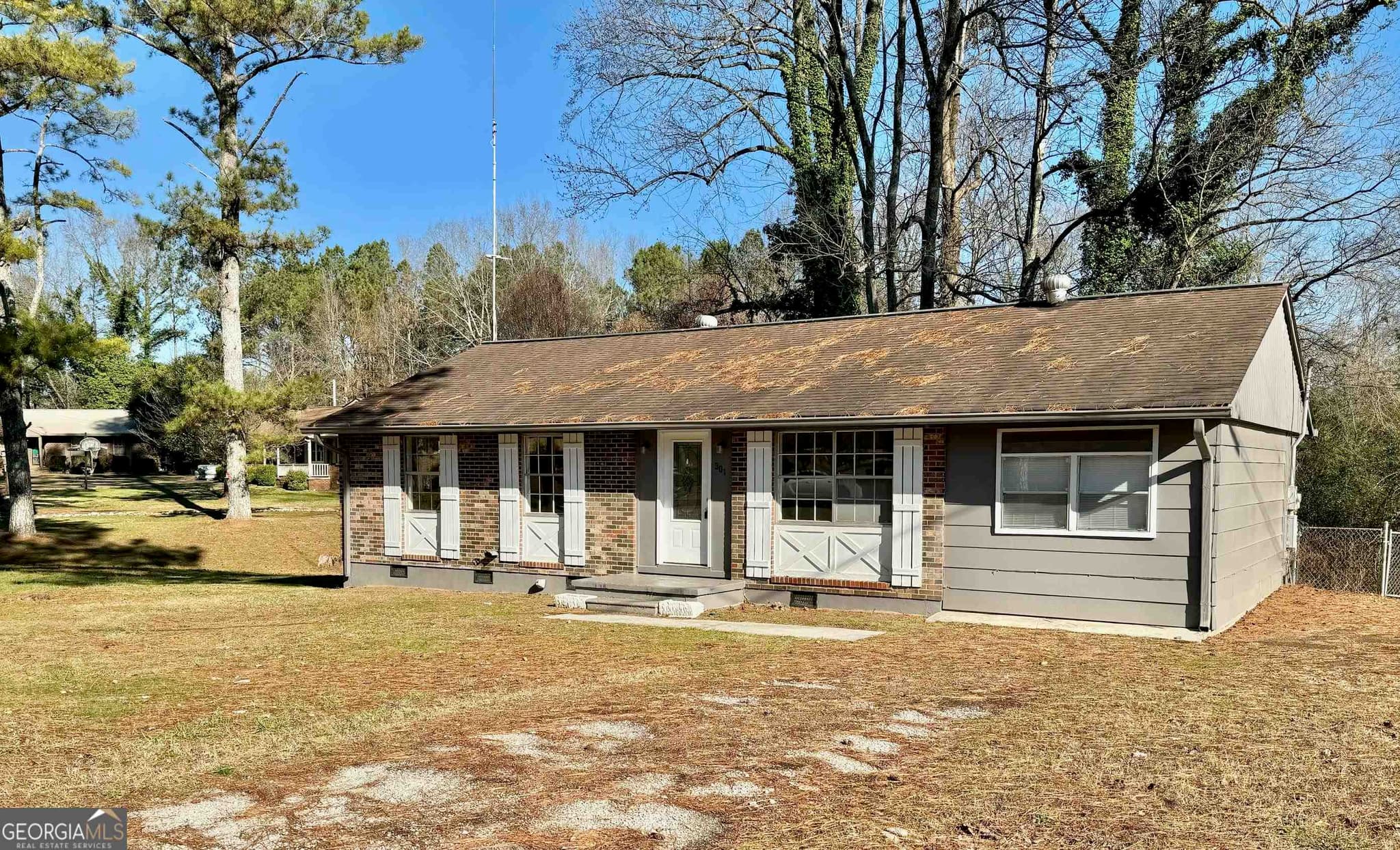 4 bedroom, 1 bathroom, 1,175 sq ft single family residence sold at 301 Pledger Street, Lafayette, GA 30728