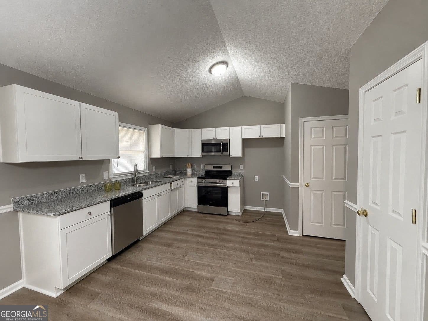 4 bedroom, 3 bathroom, 2,160 sq ft single family residence for sale at 106 Pheasant Run, Bogart, GA 30622 — photo 3