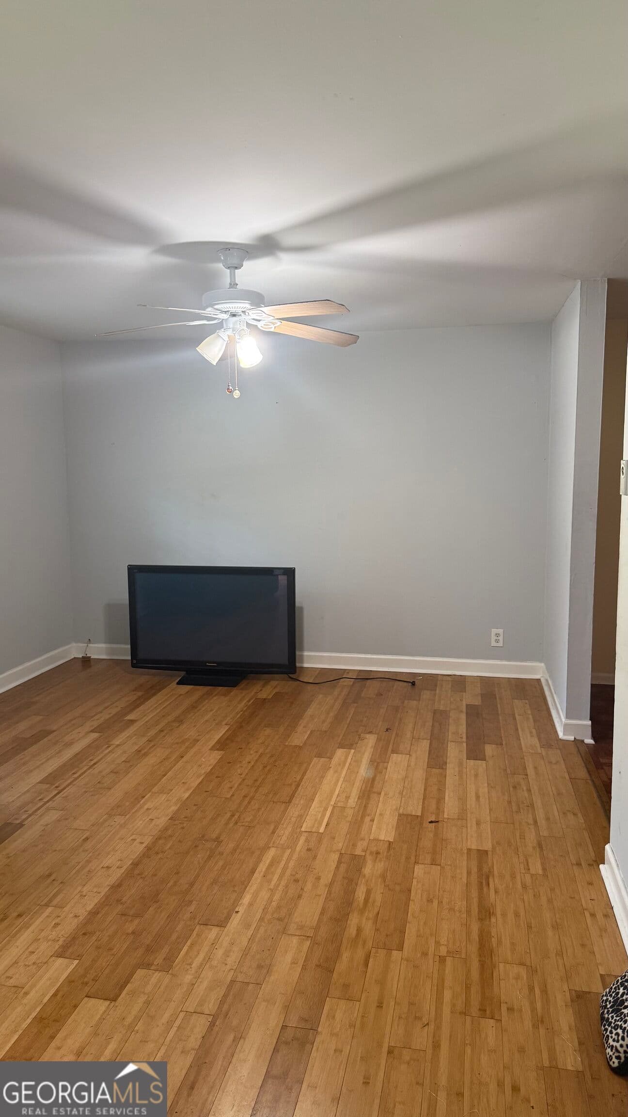 3 bedroom, 1 bathroom, 1,100 sq ft single family residence for sale at 2840 Carriage Lane, South Fulton, GA 30349 — photo 5
