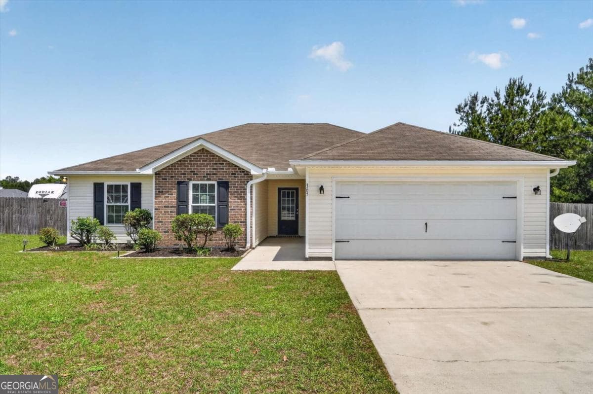 3 bedroom, 2 bathroom single family residence sold at 365 Creekside Circle, Ellabell, GA 31308