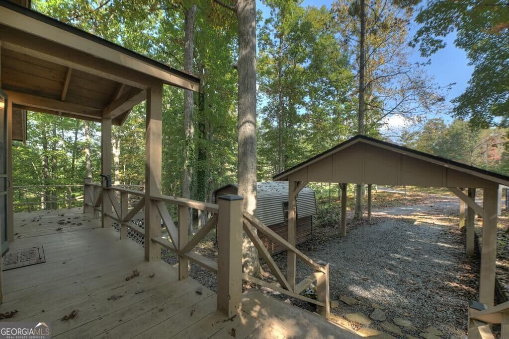 3 bedroom, 2 bathroom, 960 sq ft cabin,single family residence for sale at 5 Tanglewood Lane, Blue Ridge, GA 30513 — photo 10